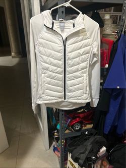 GapFit Full Zip light Weight Jacket White With Black Trim. Size Small