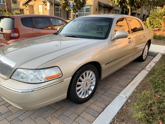 2005 Lincoln Town car