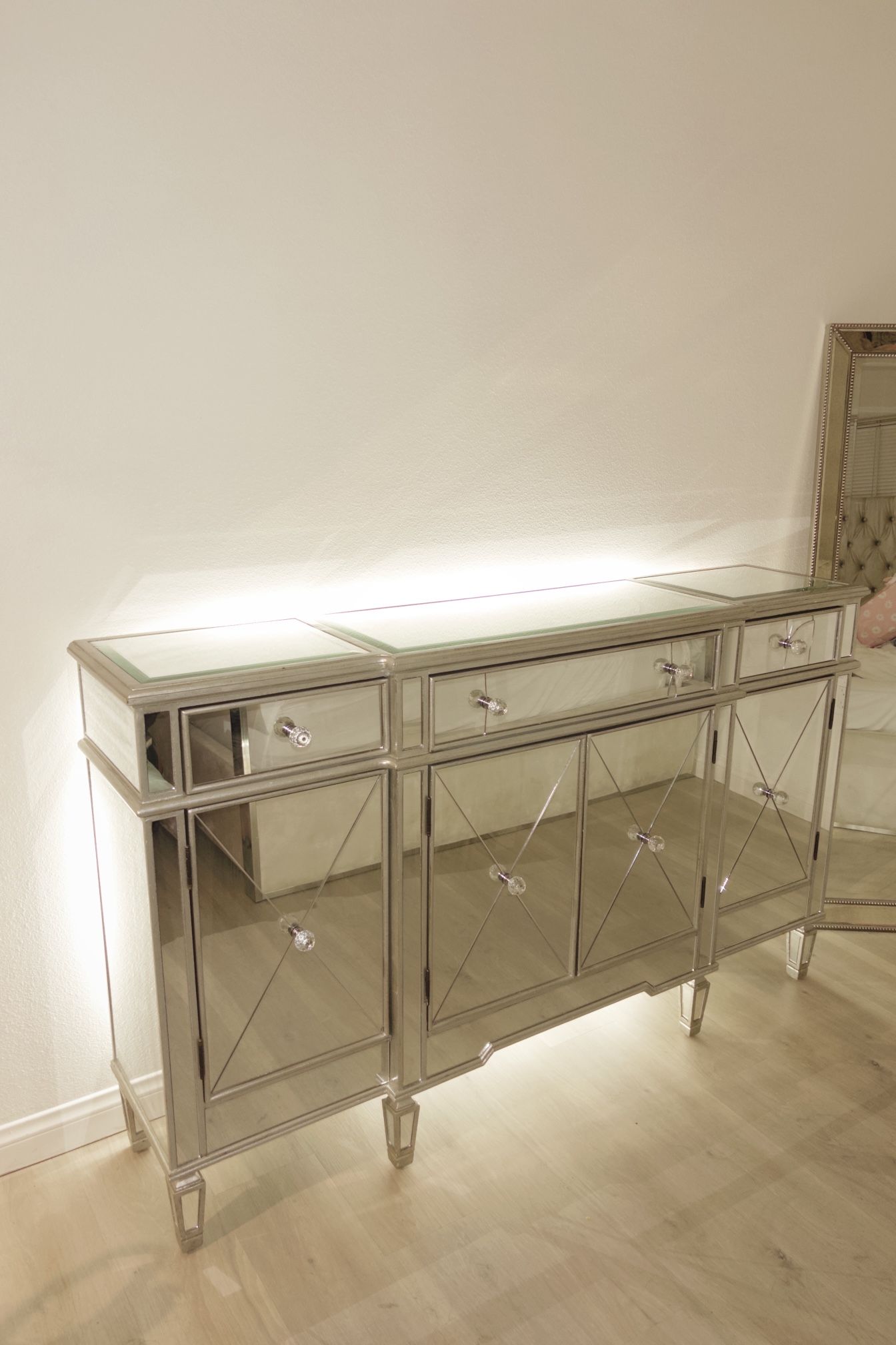 Z Gallerie Mirrored 6 Drawer Dresser 