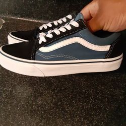 Vans womens 7.5 Great Condition 