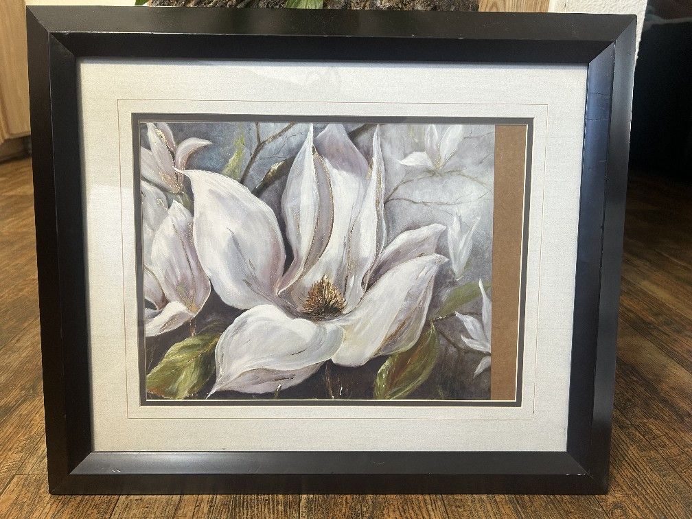 Magnolia Frame Photos