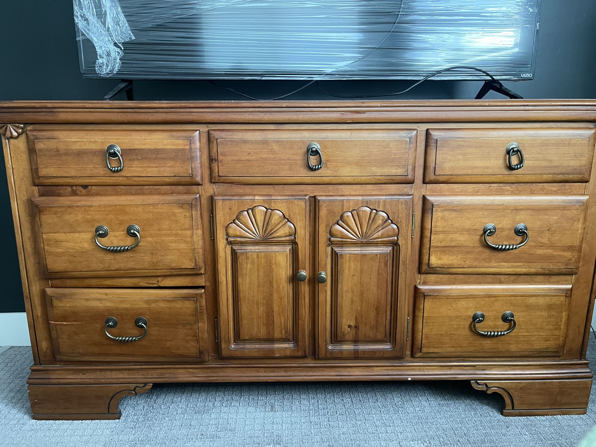 Dresser