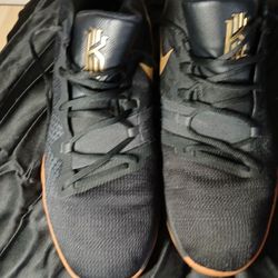 Kyrie Nike Shoes Size 14