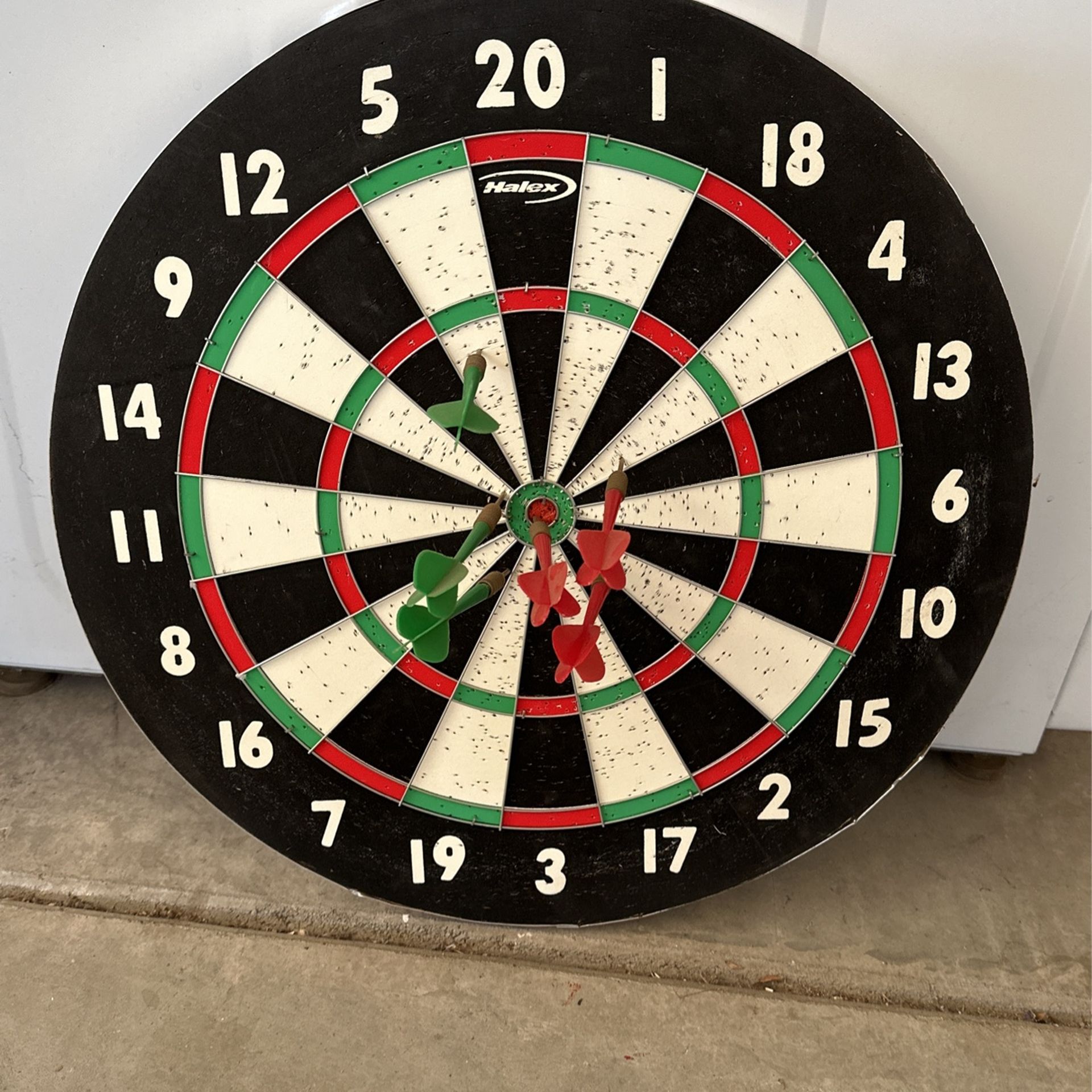 Halex Classic Dart Board $20 Pick Up Only