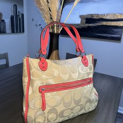 Women’s Pink Vintage Coach Bag