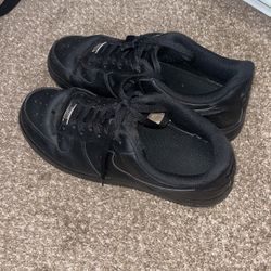 black nike air forces