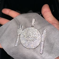 VVVS Moissanite pendant (everybody eats)