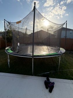 Trampoline 14 ft