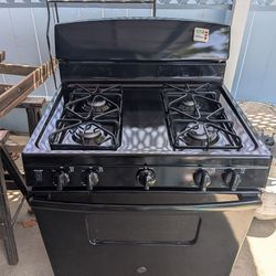 GE gas range and oven 30 inch - great shape!