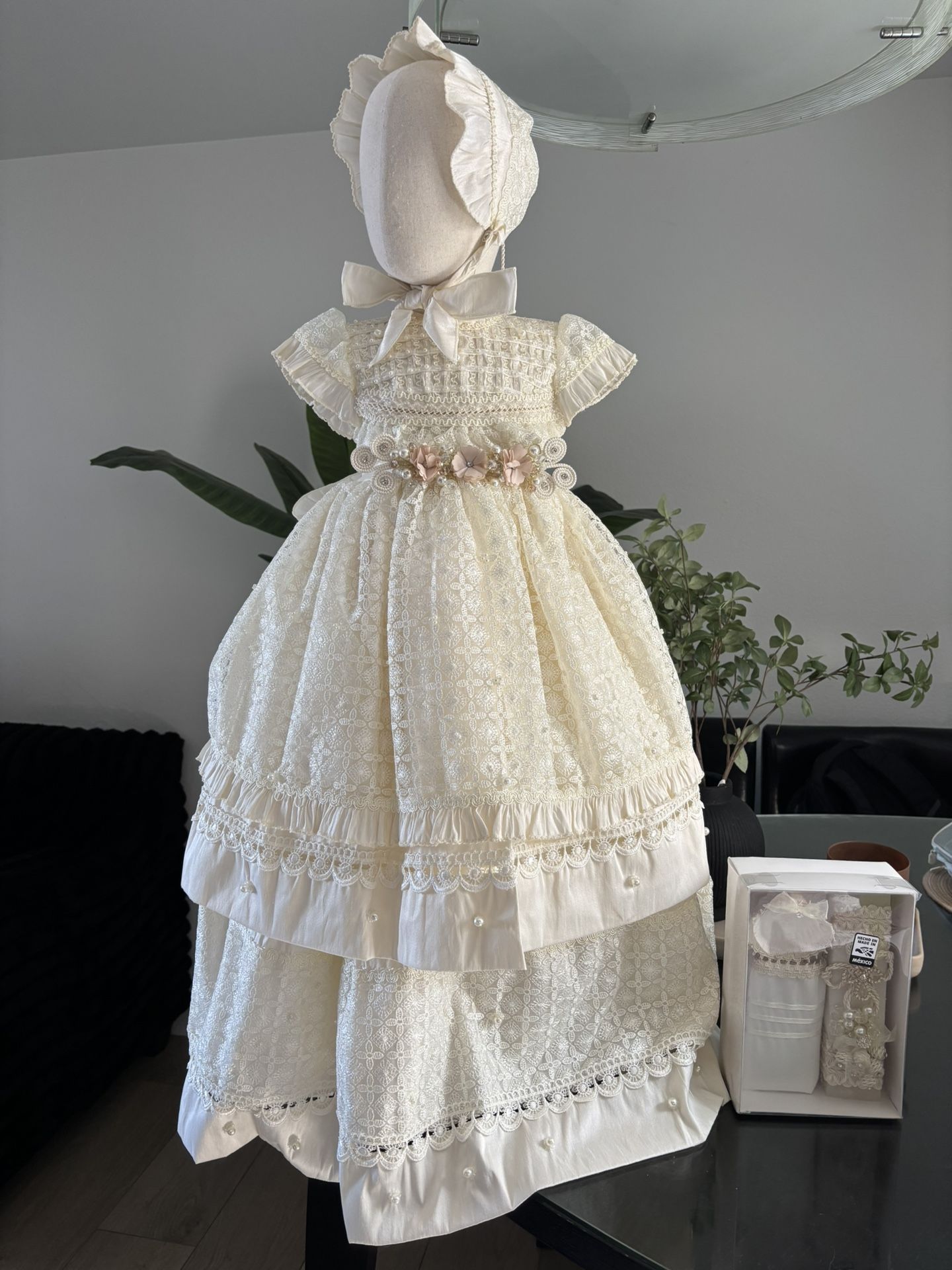 Ropon de bautizo para niña