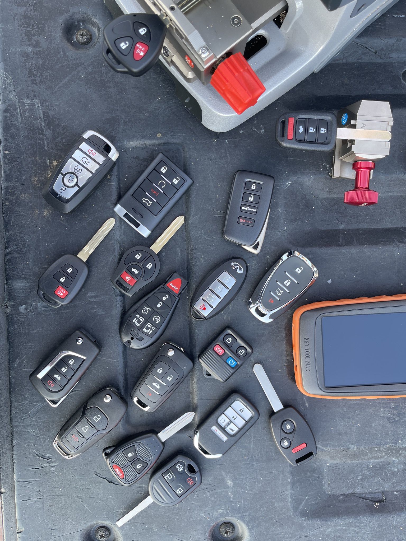 Car Keys & Fobs - Llaves Y Controlles Para Carros