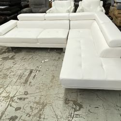 New White Leather Sectional (Finance and Delivery)