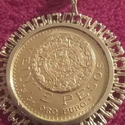 Chain 14 K . Pendant 14 K. Coin $20 Peso 1958 