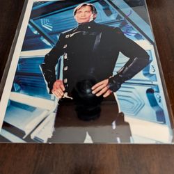 Andromeda Captain Dylan Hunt Kevin Sorbo Autographed 8x10