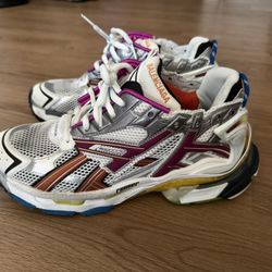 Balenciaga Runner Size 11 Size 44