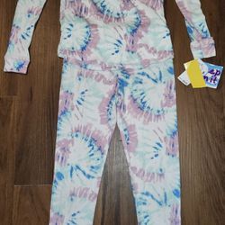 NWT Girls Sz 10 Sleep On It Two Pc Super Soft and Lightweight Tie Dye Pajama Set in Perfect Condition. Paid $38, asking $24.