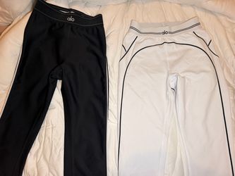 Alo Yoga Leggings Bundle Black and White