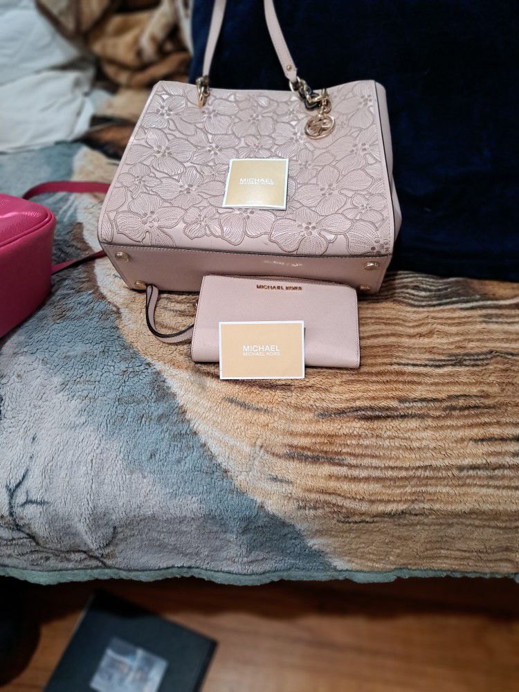 Mk Purse and wallet