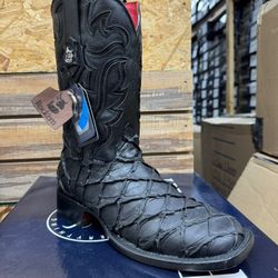 Piraruco Black (Leather Only )