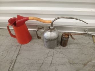Vintage oil can collection. (Eagle , Pews , etc)