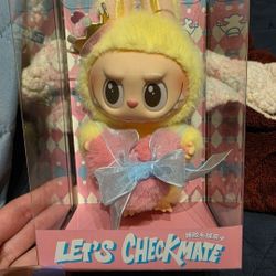 New The Queen  POP MART The Monsters Let's Checkmate Series-Vinyl Plush Hanging Card Labubu The Monsters