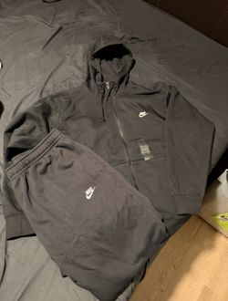 XXL NIKE ZIP UP SWEATSUIT NEW