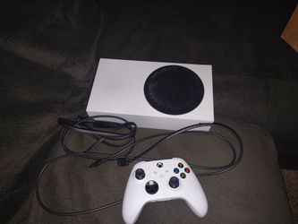 Xbox Series S 512GB w/ Controller + Cables