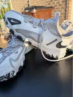 Nike Alpha Huarache Turf Shoes  …  Youth Size 4.5