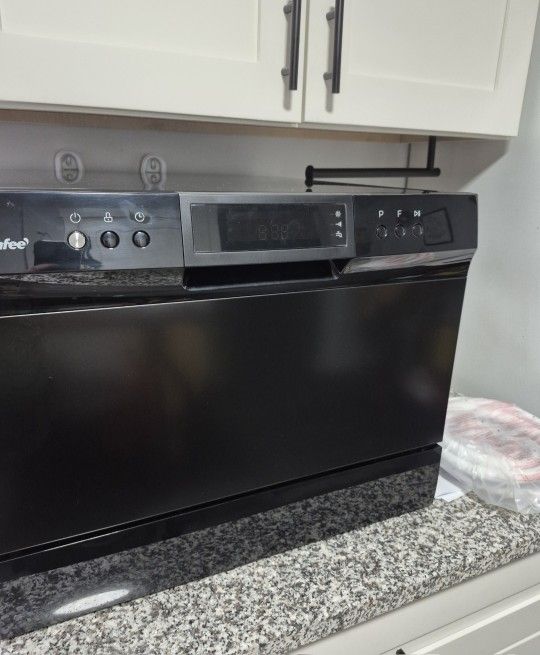 COMFEE Countertop Dishwasher, 8 Wash Settings, All Parts Included