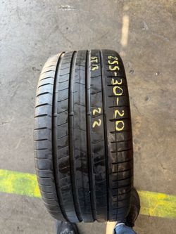 20” tire pirelli 255/30/20 semi new with free installation $100
