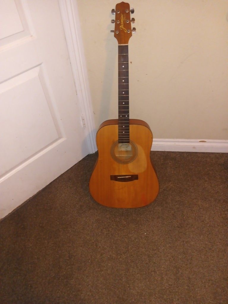 Jasmine Guitar