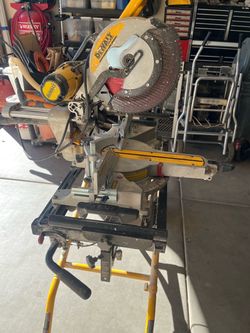 Dewalt 12” sliding compound miter saw