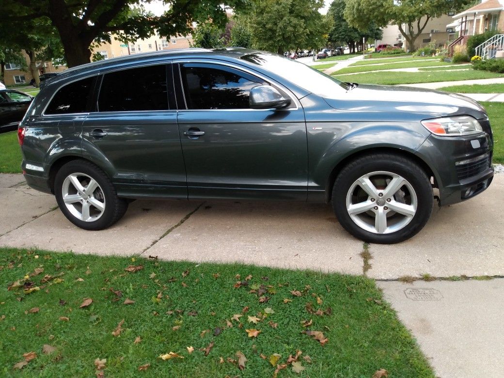 Audi Q7 sline fully loaded