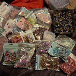 Over 50 Pounds Of Beads And Charms. 