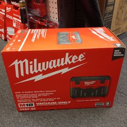 MILWAUKEE M18 2 - GALLON WET/DRY VACUUM (TOOL ONLY)