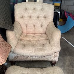 Chair With Ottoman