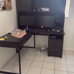 office desk 