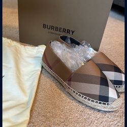 Brand New Burberry Flats