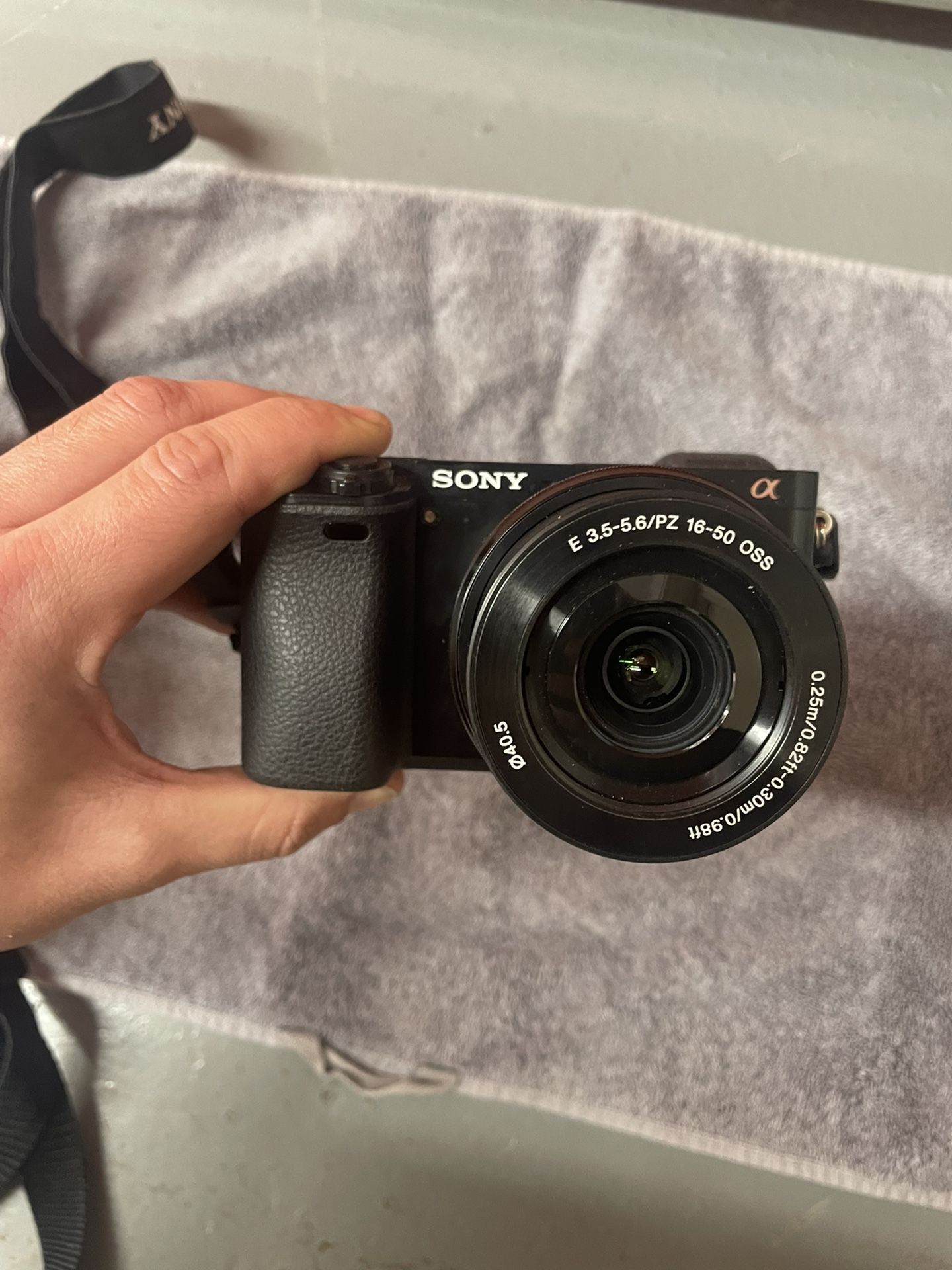 Sony A6000 Camera , Stock Lense With Bag 