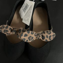 New Toddlers Flats Size 6c