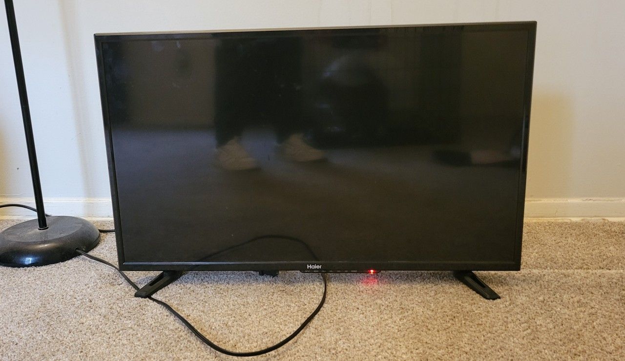 HAIER 32 Inch HD LED TV, Asking $90 OBO