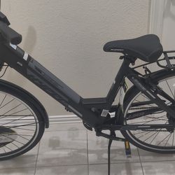 Hyper Electric Bicycles 700C 36V Commuter E-Bike for Adults, Pedal-Assist, 250W Motor, Black - New