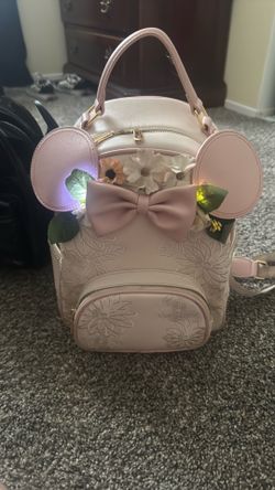 Minnie, mouse pink light up backpack