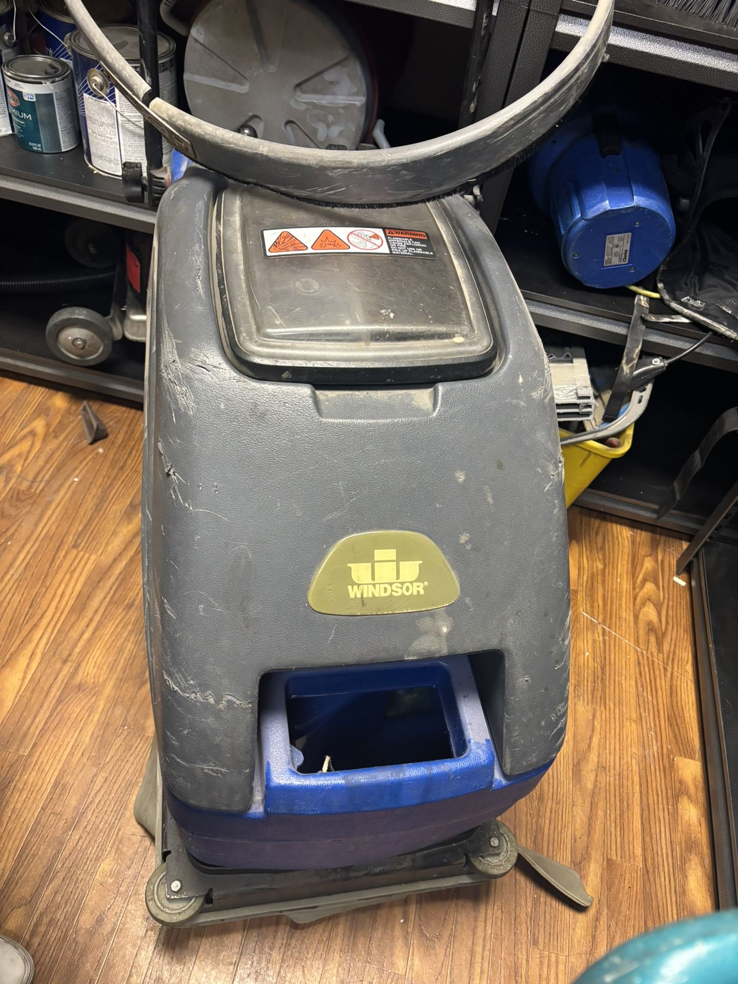 Windsor Saber Compact 17 Floor Scrubber