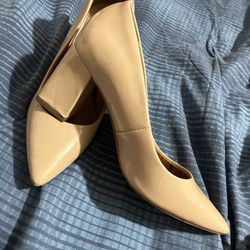 Woman Shoes, Size 6 1/2 $5