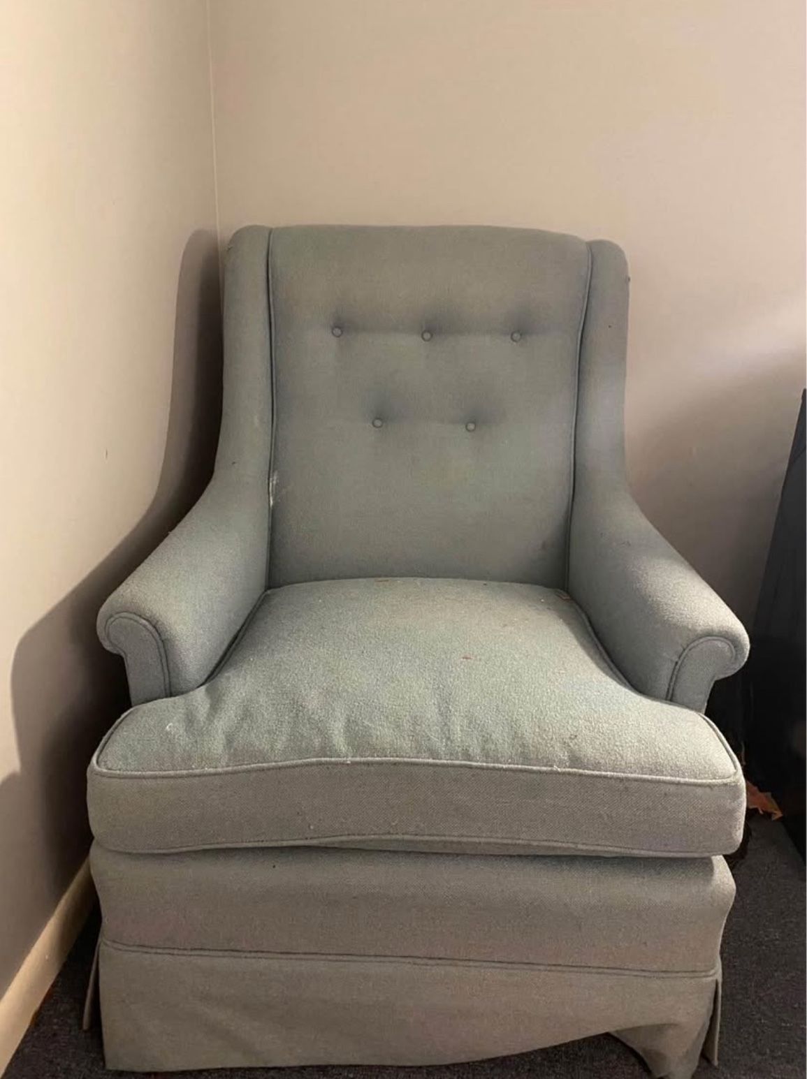 Vintage Upholstered Armchairo