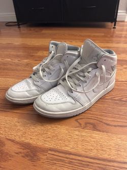 Jordan 1 Mids White Wolf Grey - Size 11 (No Box)
