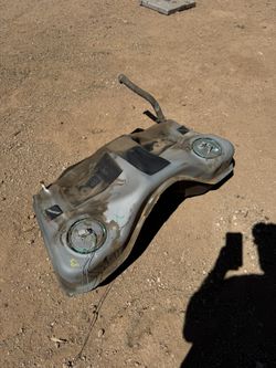 Mustang Gas Tank And Fuel Pump