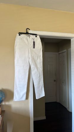 Gloria Vanderbilt brand new white jeans size 8