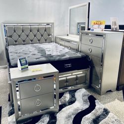 QUEEN AND KING BEDS WITH DRESSER MIRROR COMBOS! ALL CREDITS WELCOME! WE SELL BRAND NEW FURNTIRE. 